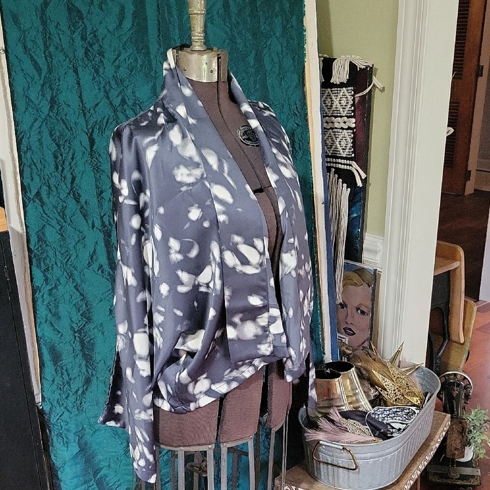 NWT Silky Kimono/Jacket OS